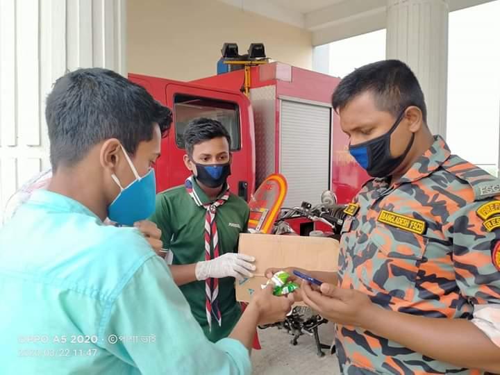 Distribution of soap to prevent covid-19