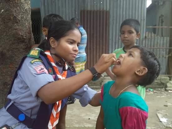 পোলিও টিকাদান কর্মসূচি পালন