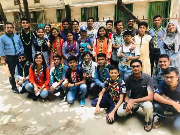 Scouts members working Dengue