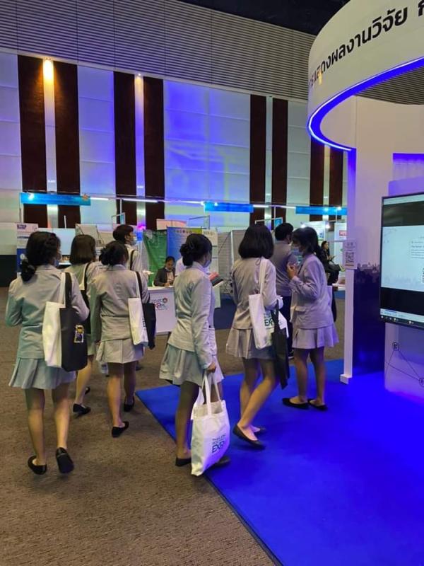 เข้าร่วมตามบูธของงาน
