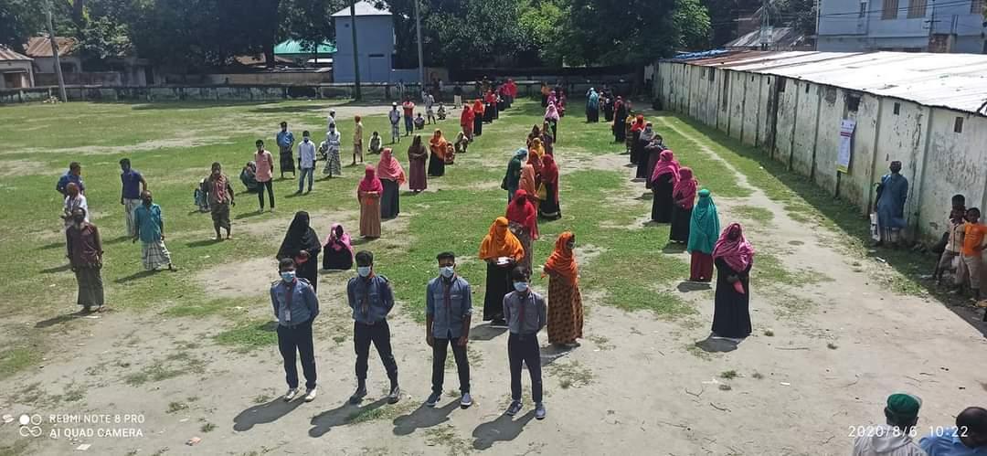 এসকেএস ফাউন্ডেশন ও অক্সফাম ইন বাংলাদেশ এর সহযোগিতায় এবং পি ডাব্লিউ ডি এর ব্যবস্থাপনায় সিরাজগন্জ সদর উপজেলার কাওয়াকোলা ইউনিয়নের কোভিড ১৯ এর প্রভাবে কর্মহীন ক্ষ্তিগ্রস্থ ২৭৫টি অসহায় পরিবার এর মাঝে খাদ্য সামগ্রী বিতরণ করা হয়। 