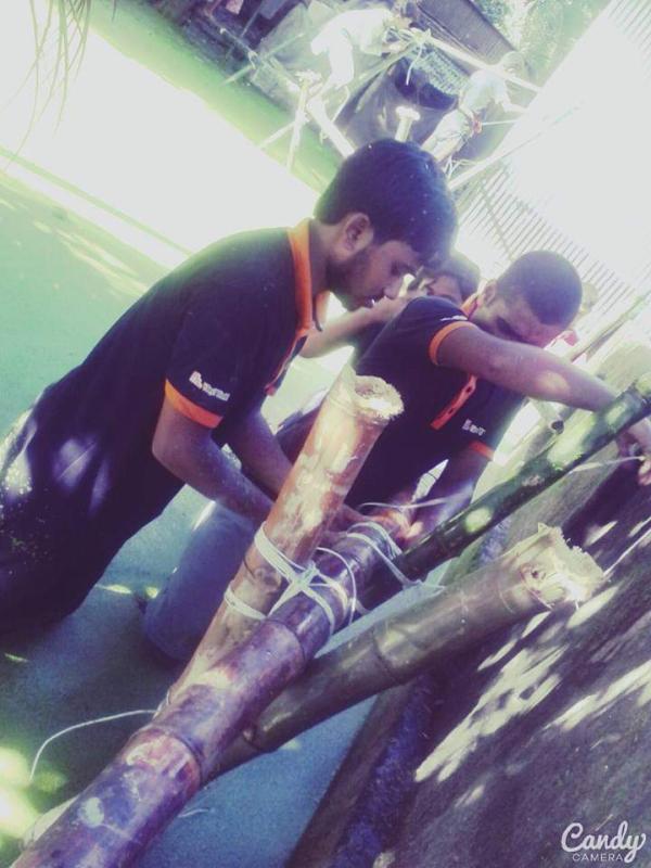 বন্যাড্ড এলাকায় সাকোঁ নিমান