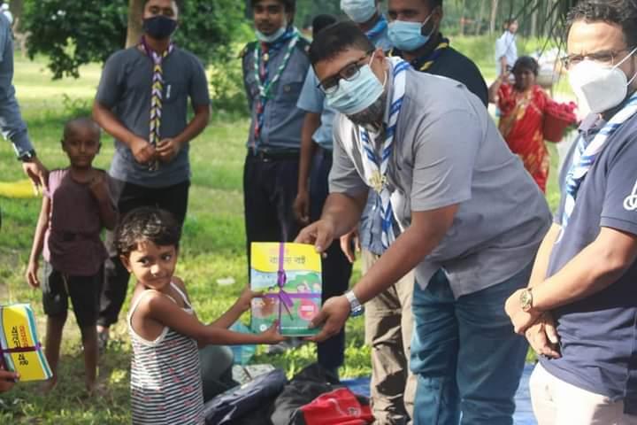 Book Distribution Street Children. 