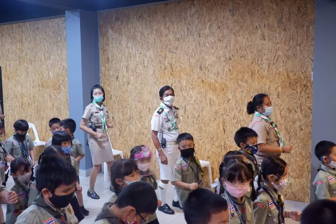 ร่วมกิจกรรมเต้นเพลง MOP Dance 