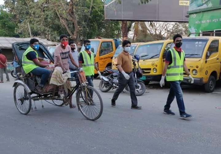 এসিয়ান রিসার্স ফাউন্ডেশনও নামিজান আফতাবি ফাউন্ডেশনের সহযোগিতায় ও গ্রামীণ ফ্রেন্ডস এর তত্ত্বাবধানে ত্রান বিতরণ।