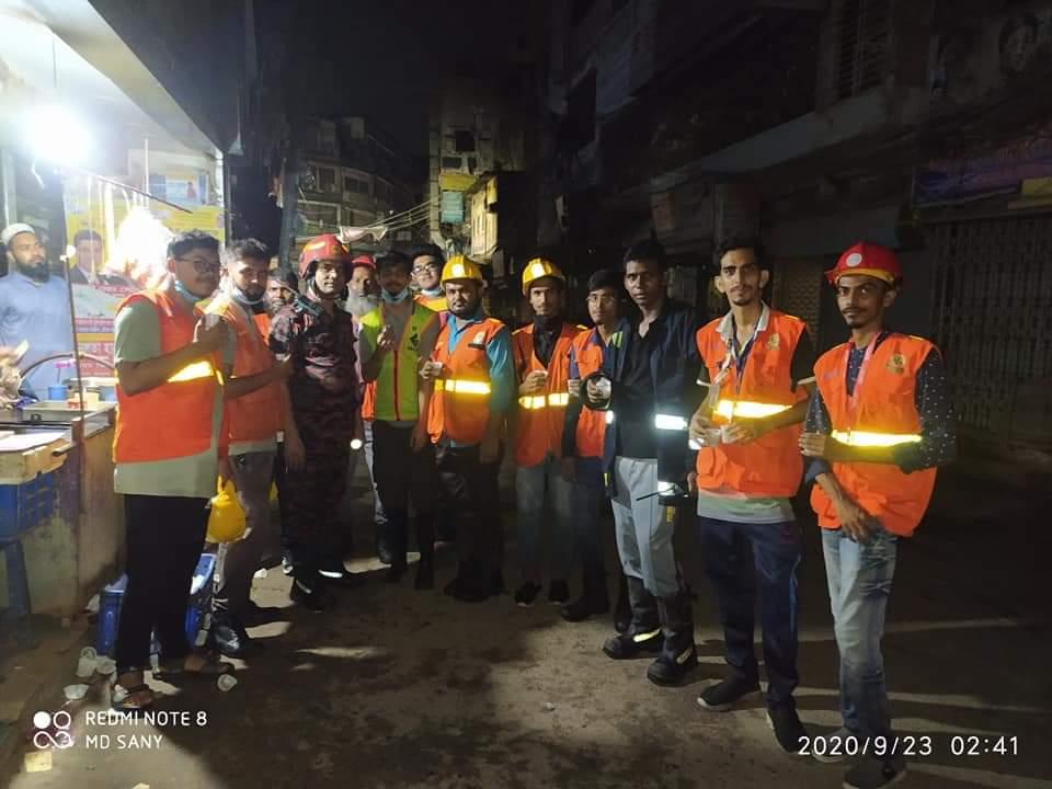  চকবাজার বড় কাটারা জরির দোকানে অগ্নিকান্ড