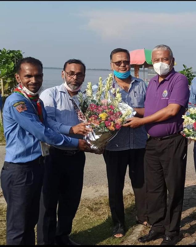 বাংলাদেশ স্কাউটস এর নির্বাহী পরিচালক জনাব আরশাদুল মুকাদ্দিস , যুগ্ন নির্বাহী পরিচালক (প্রোগ্রাম) জনাব কে এম সাইদুজ্জামান স্যার কেফুলেল শুভেচ্ছা। 