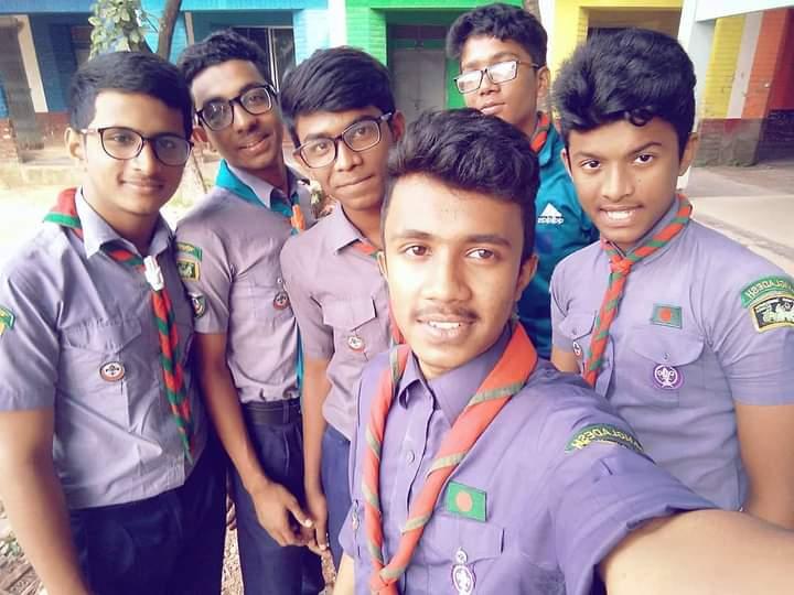 পরিস্কার পরিচ্ছন্ন অভিযান। 