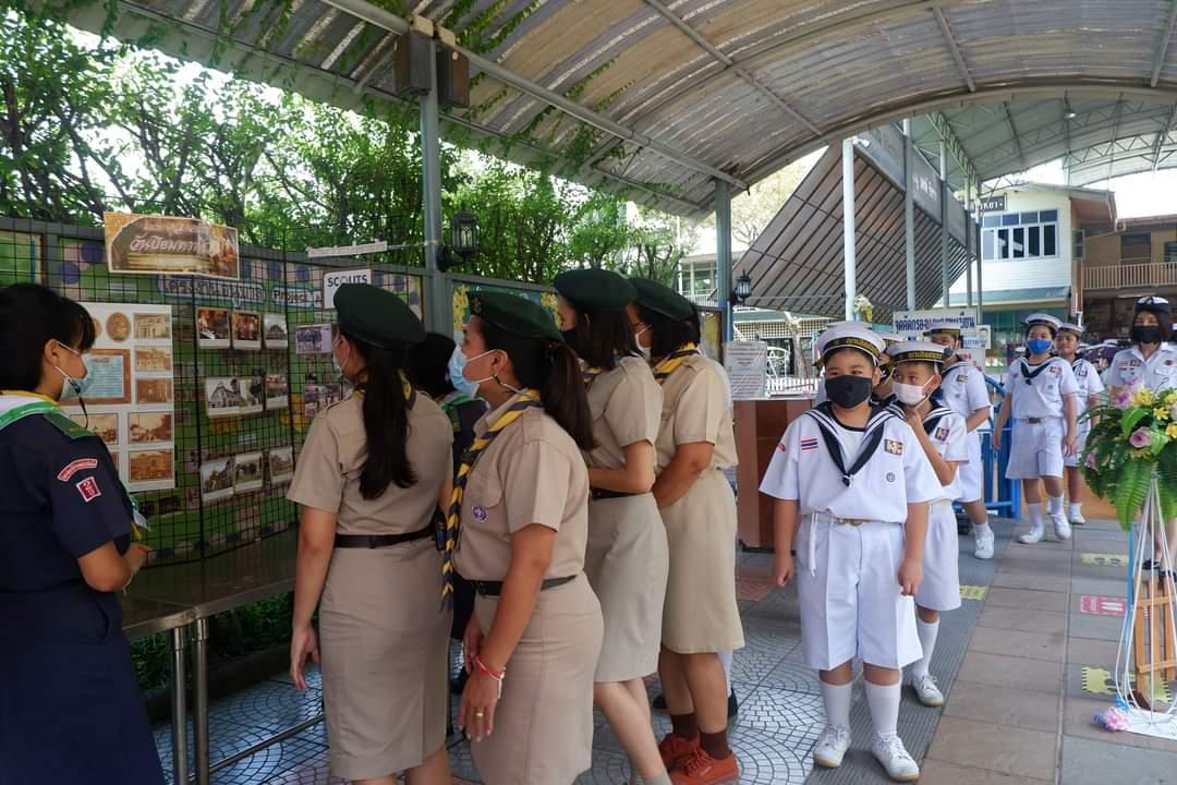 คณะครูเข้าร่วมชมนิทรรศการวันปิยมหาราชจากจิตอาสา MOPา