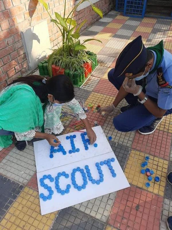 প্রারম্ভিক পর্যায় 
সমাজ উন্নয়নঃ প্রকল্প ১ (ব্যবহৃত প্লাস্টিক দিয়ে কারুকাজ