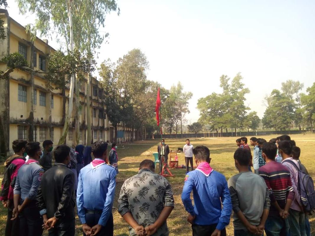 সাপ্তাহিক ক্রু মিটিং 