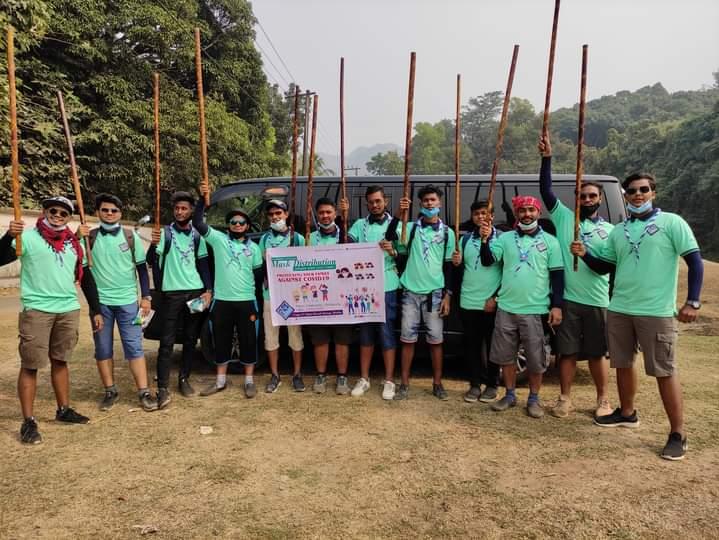 ভ্রমন হোক সচেতন ও নিরাপদ ভাবে আনন্দময়!!!

গত ১৫ জানুয়ারি, ২০২১ইং তারিখে ট্রুপ ২১ ওপেন স্কাউট গ্রুপের একঝাক রোভার ও স্কাউট চট্টগ্রামের সীতাকুণ্ড রেঞ্জের গুলিয়াখালী সী-বীচ, চন্দ্রনাথ পাহাড় ও নাপিত্তাছড়া ঝর্ণাতে পর্যটকদের মাঝে মাস্ক বিতরণ।