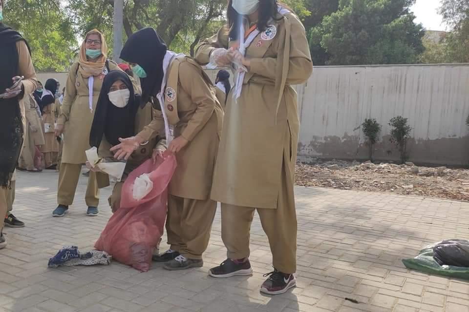 Arrainging A Tide Turner Plastic Activity