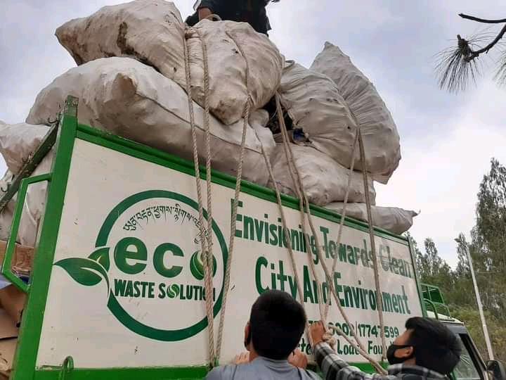 Solving waste issues in our Surrounding