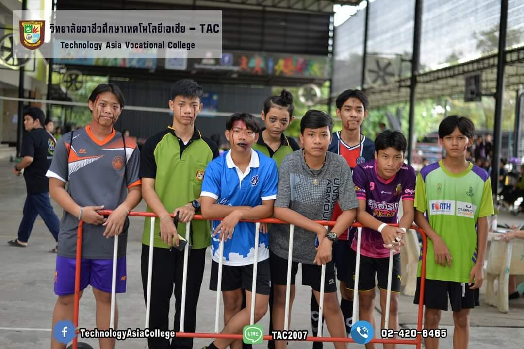 ร่วมกิจกรรมกีฬาสี