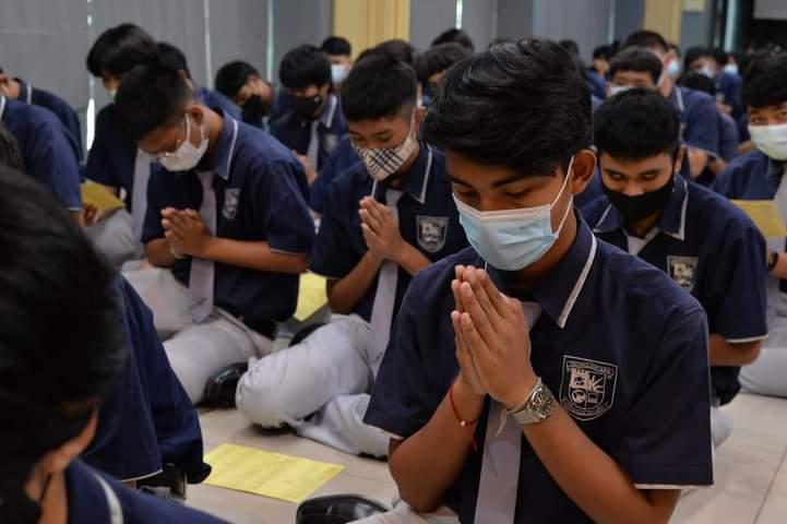 วันพ่อและดินโลก