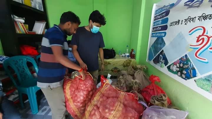 সুবিধাবঞ্চিত শিশুদের জন্য ঈদ সামগ্রী কেনাকাটা 