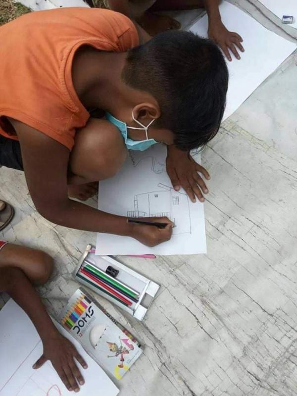 পথশিশুদের চিত্রাঙ্কন প্রতিযোগিতা 