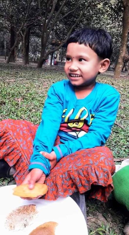 পথশিশুদের নিয়ে পিঠাপুলির উৎসব 