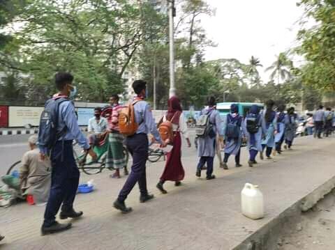 করোনা ভাইরাস সম্পর্কে সচেতনতা মুলক লিফলেট বিতরন ২০২১