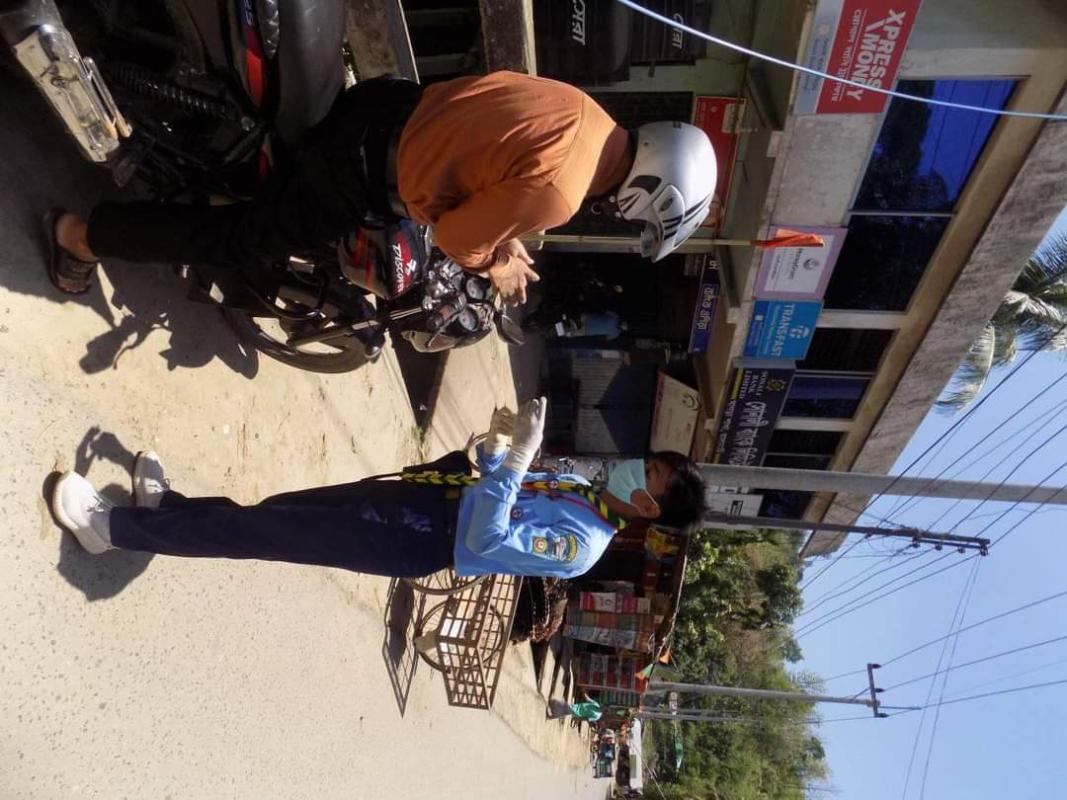 করোনা ভাইরাস মোকাবেলায় মাস্ক বিতরণ 