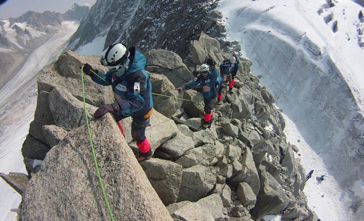Gerakan Pramuka Captures Eorupean Summit With Pancasila Banner, Dasa Darma Pramuka and Visit Indonesia