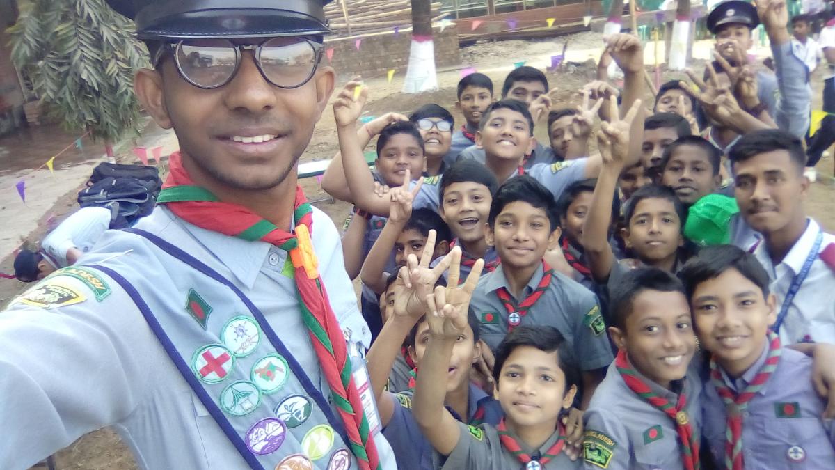 ট্রাফিক আইন অনুযায়ী মানুষের জীবন জাপন পরিচালনা