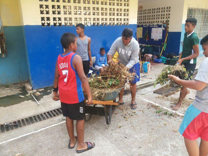 SERVICIO A LA COMUNIDAD TABOGA - FEB 2013