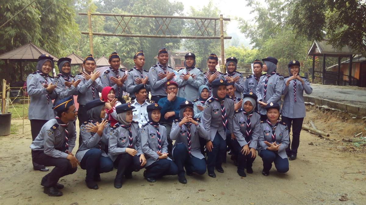 Uniform Unit Collaboration Camp Between Scout and Red Cresent