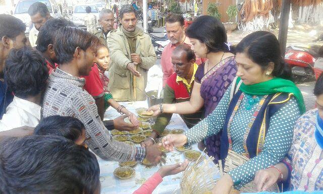 Arranged public Bhandara for people 