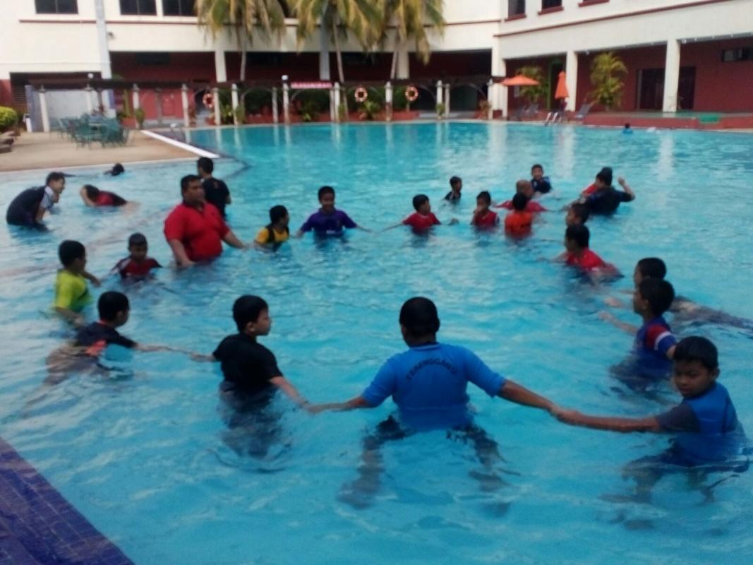 Program Ujian Lencana Wajib: Ahli Renang Kanak-Kanak