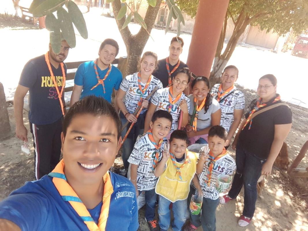 GRUPO SCOUT T’RINNRA – ROVERS - CLEANING THE SQUARE "LIMPIANDO LA PLAZA"