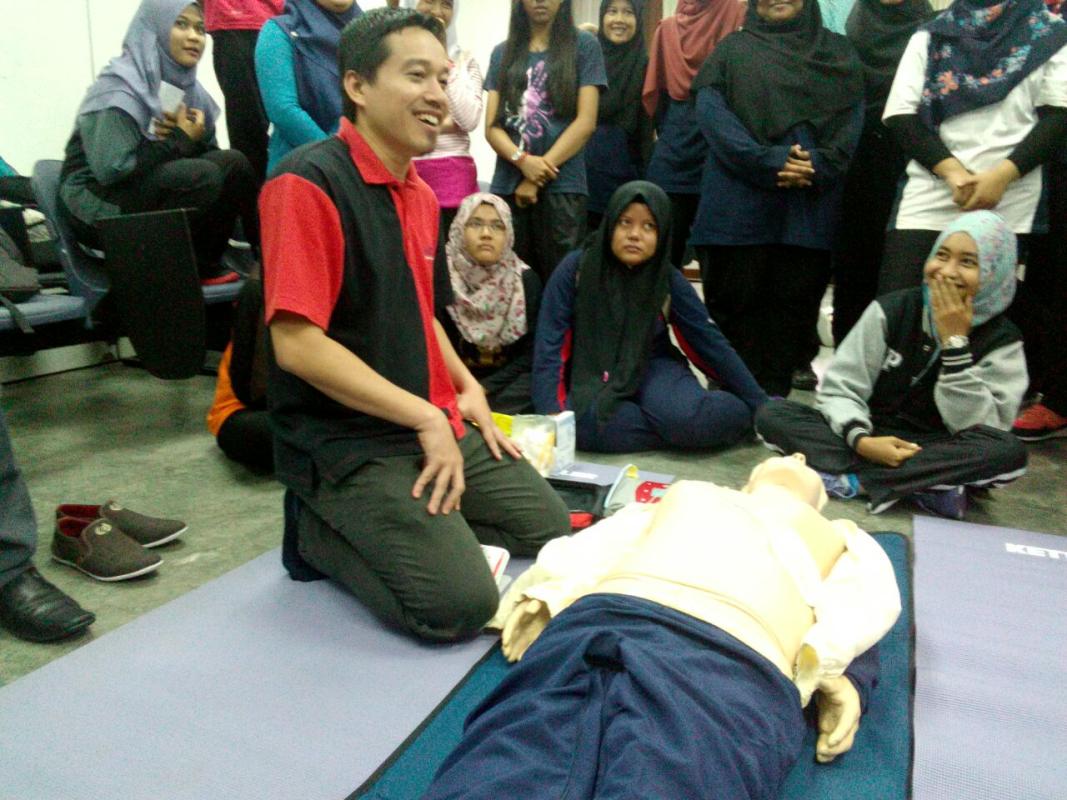 Bengkel "WE CAN SAVE LIFE"