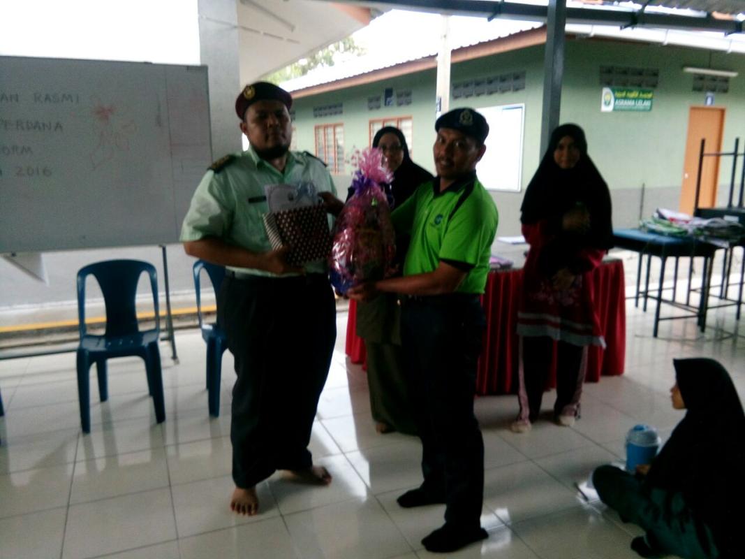 PERKHEMAHAN PERDANA UNIT BERUNIFORM 