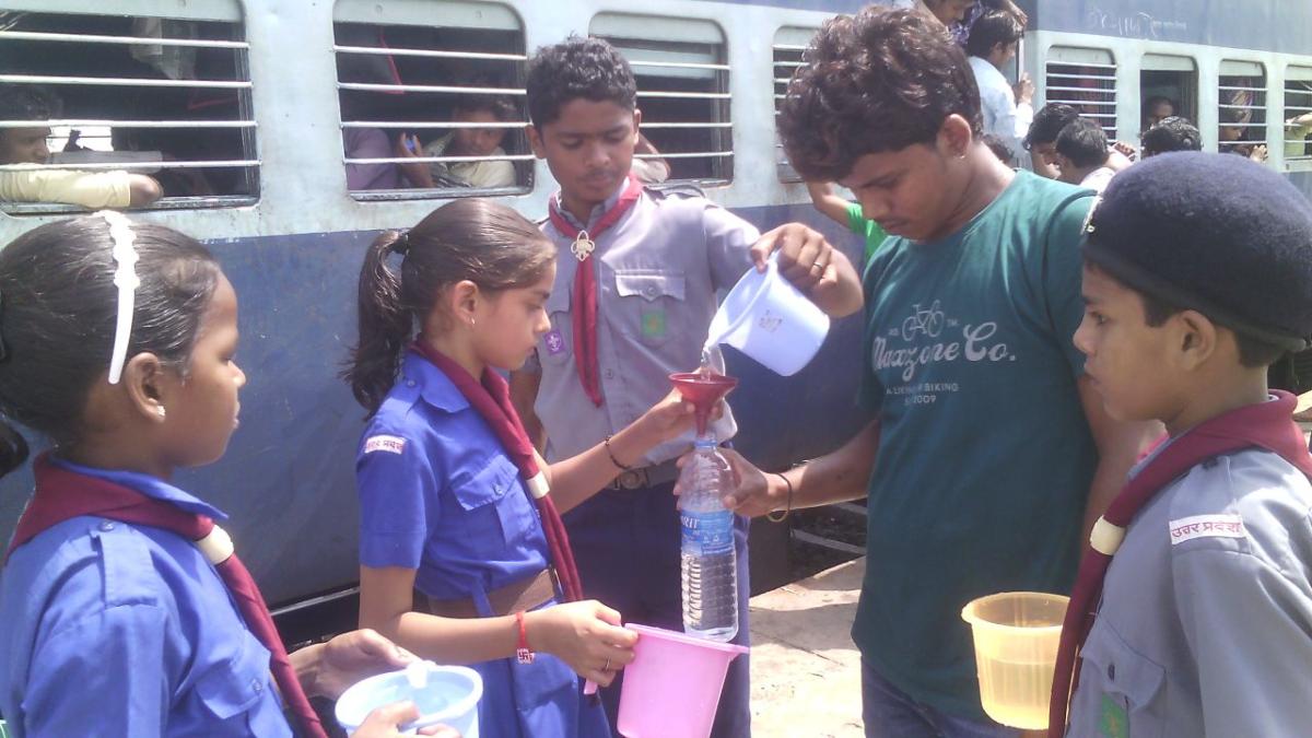 एक माह से चल रहे निःशुल्क जल प्याऊ शिविर के अंतिम चरण के साथ हुआ समापन।