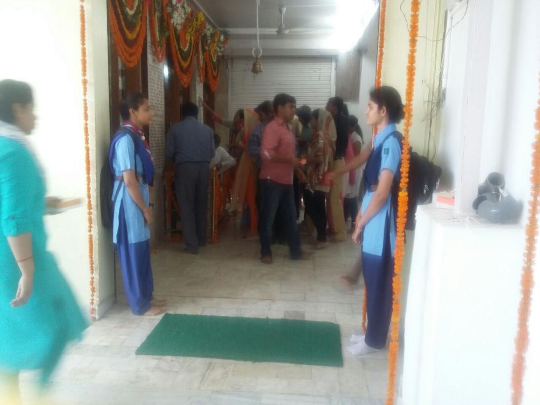 दूसरे बड़े मंगल पर स्काउट गाइड द्वारा सर्विस 