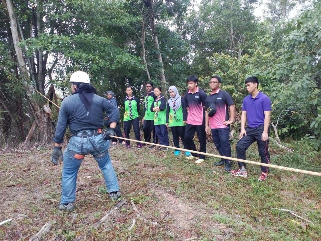 PERKHEMAHAN PERDANA UNIT BERUNIFORM