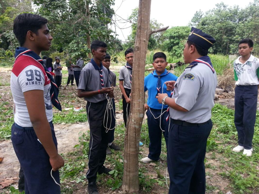 Perkhemahan Lencana Usaha Pengakap Muda Daerah Jempol 2016