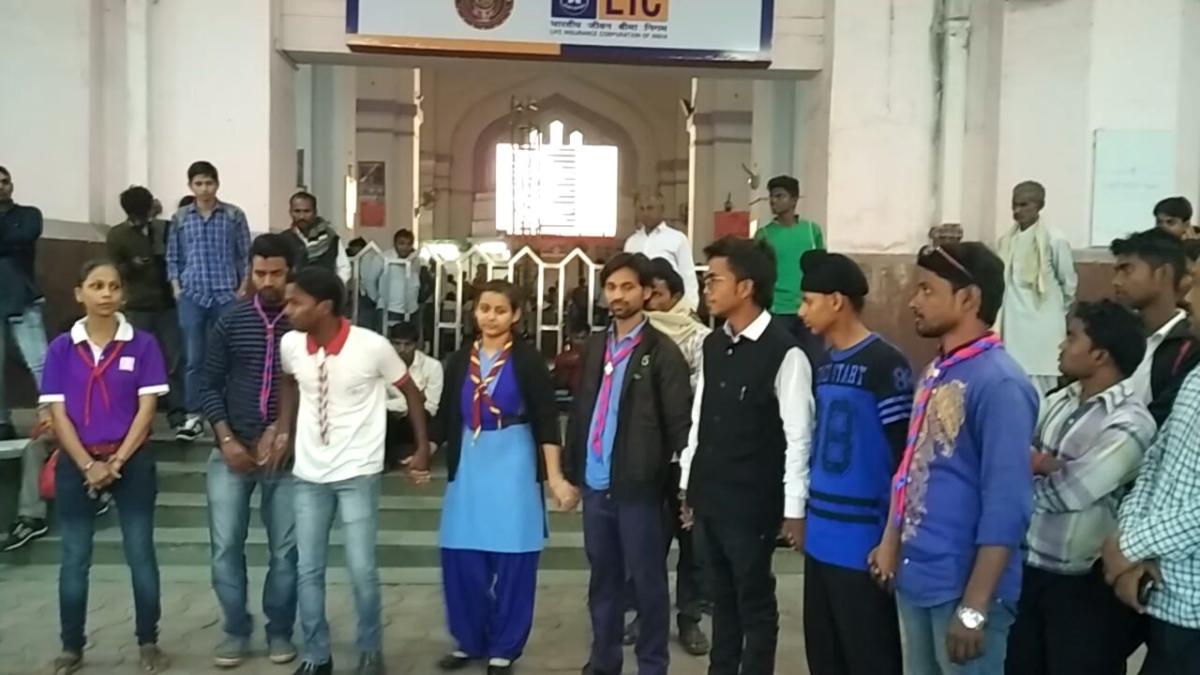 NUKKAD NATAK AT CHARBAGH RAILWAY STATION
