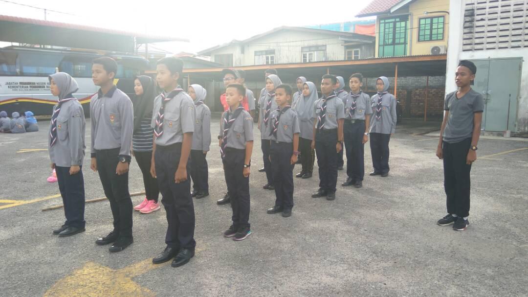 Latihan Kawad Kaki untuk Persediaan PERAJA