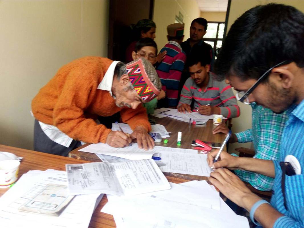 दिव्यांग लोगों की सेवा 