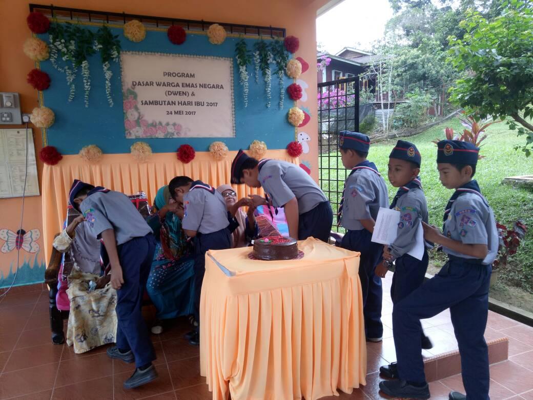 Kasih Tersimpul : DWEN dan Selamat Hari Ibu