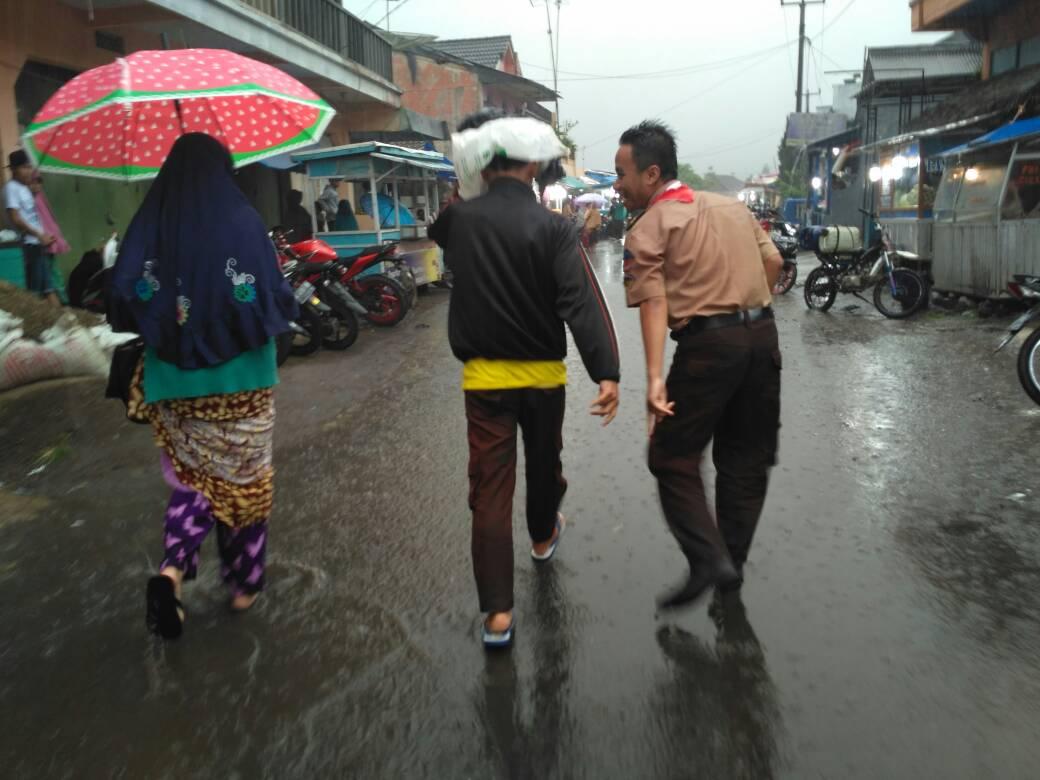 berbagi kepada sesama
