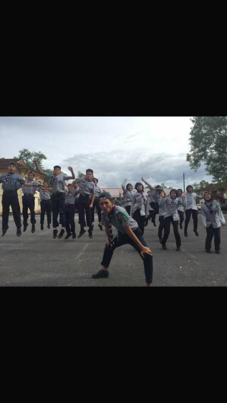 LATIHAN KAWAD KAKI SEMPENA HARI KO-KURIKULUM SMK A TUN AHMAD ZAIDI