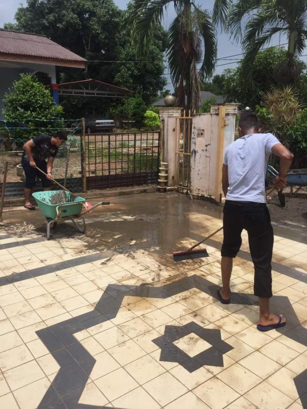 Bantuan Pembersihan Hujan Lumpur di Jitra