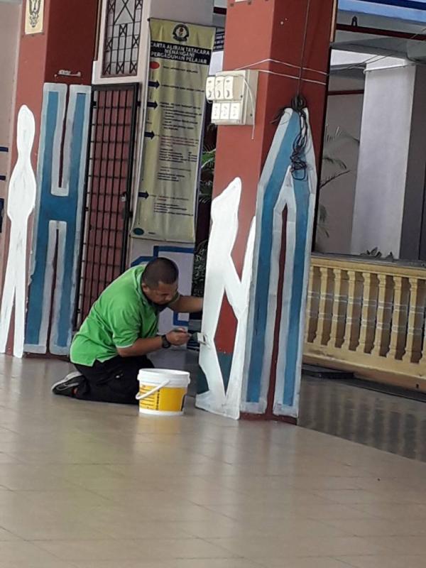 Kerja-kerja pemulihan mural