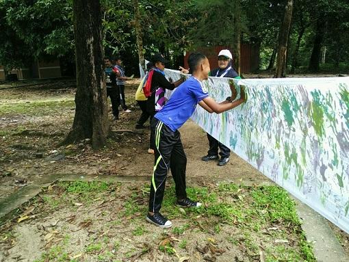 "Oooo... ahli Pengakap pun jadi Messenger of Peace (MOP)", ucap adik-adik Pengakap Kanak-Kanak di Terengganu