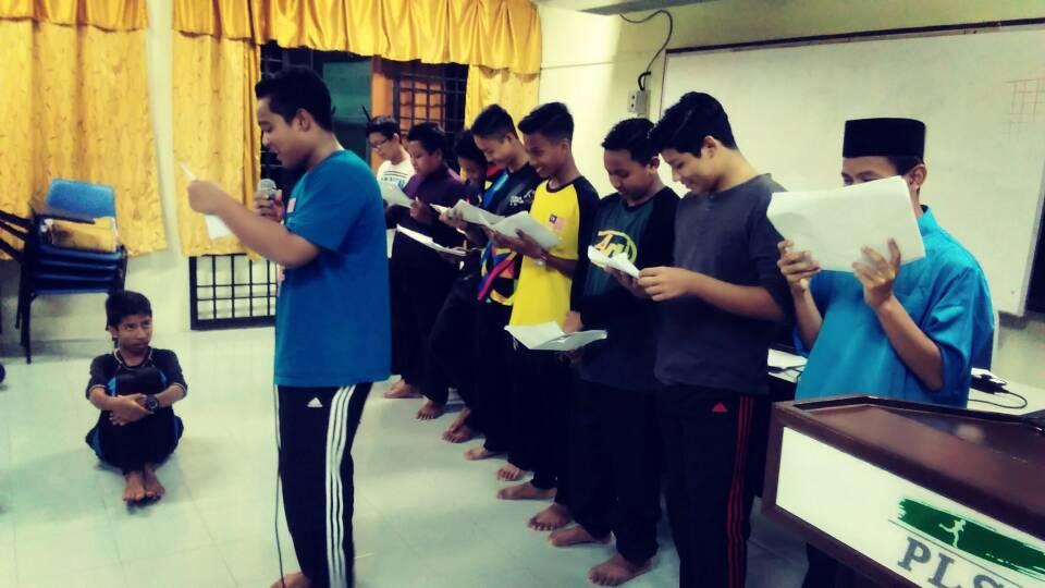 Kem Anak Emas Menuju Jurubahasa Pengakap Muda