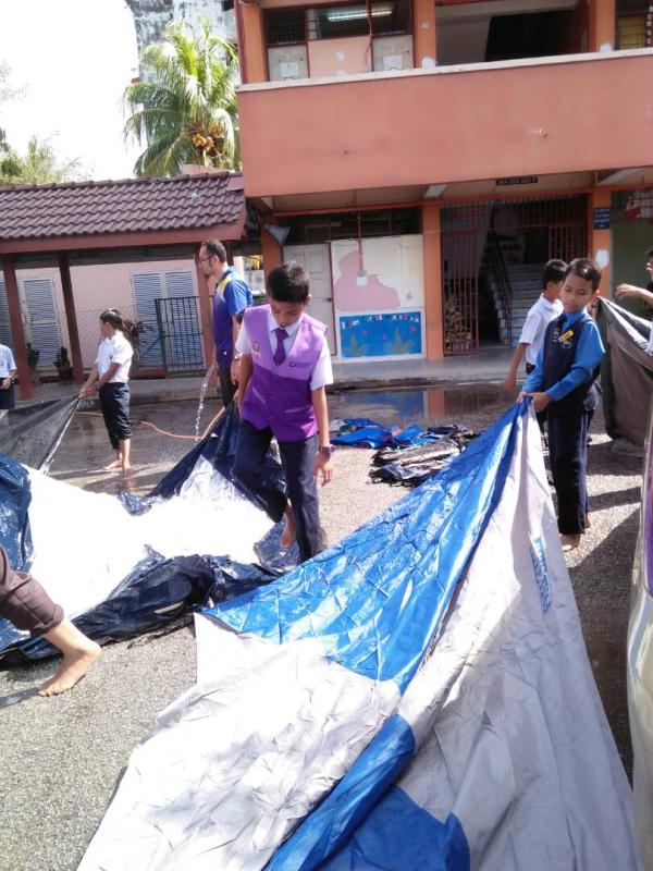 Banjir - Gotong-Royong - Sukarelawan Cilik