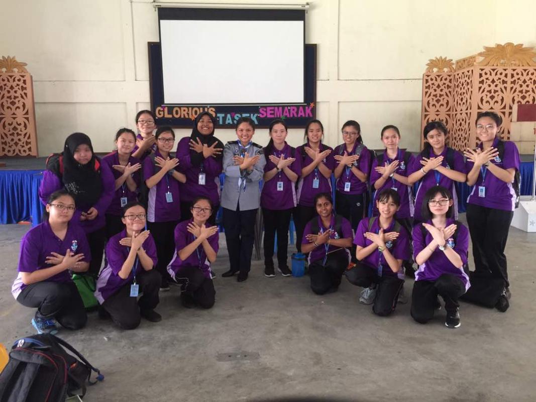 Taklimat MOP oleh koordinator MOP JB, Tan Kuan Tee dari S. J. K. (C) Foon Yew 1